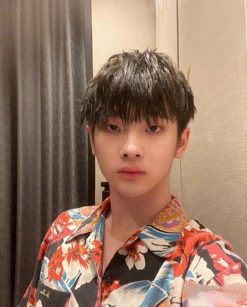 周震南吃瓜娱乐